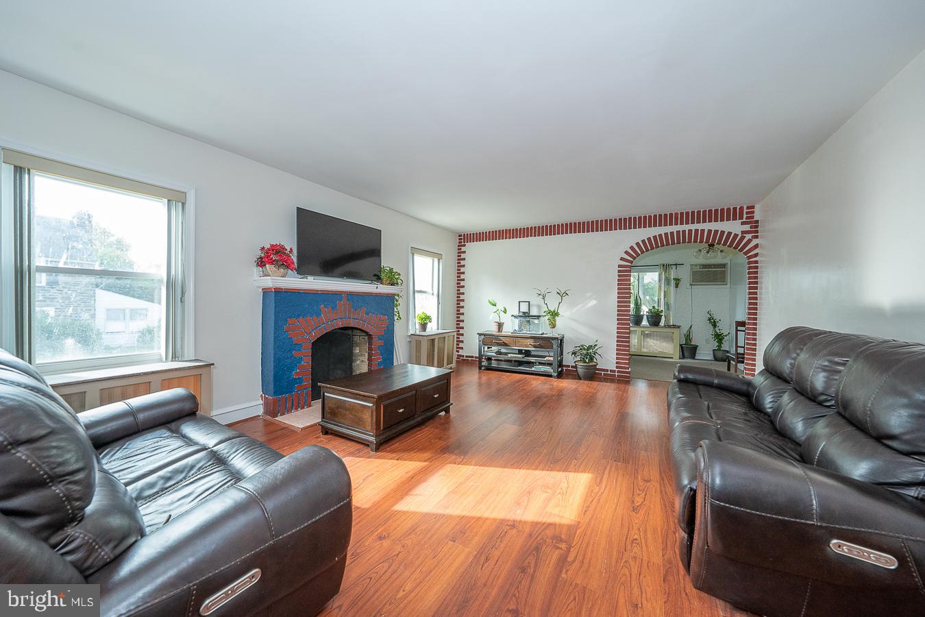 7201 Wayne Avenue Upper Darby, PA 19082 - Photo 4 of 64