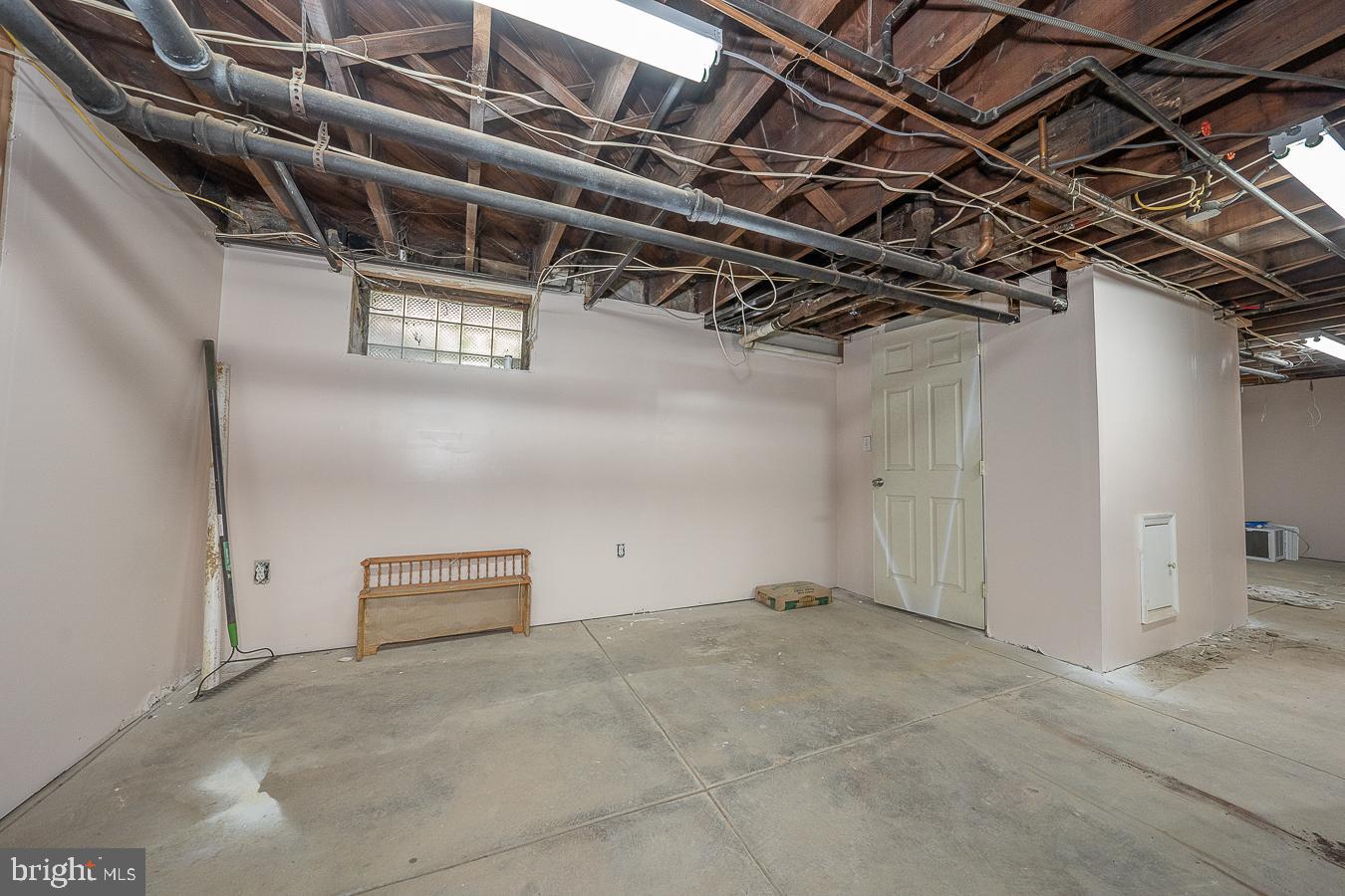 7201 Wayne Avenue Upper Darby, PA 19082 - Photo 48 of 64