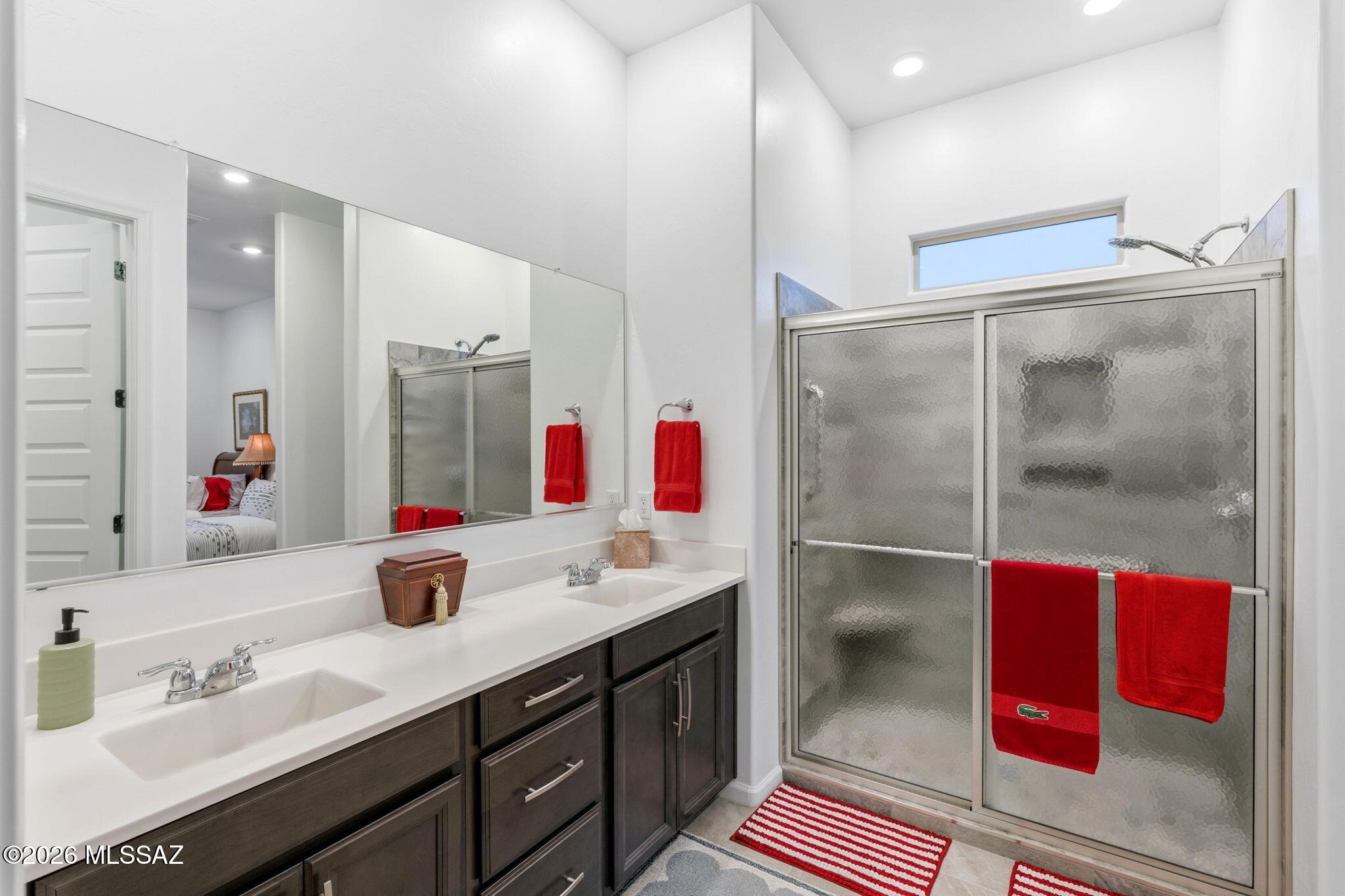 17629 South Ridgerunner Drive Vail, AZ 85641 - Photo 21 of 36 Walk-in shower with tile surrounds!