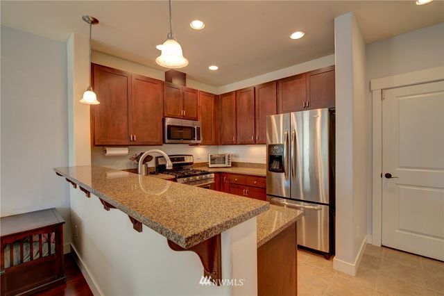 $357,500 | 13914 North Point Circle, Unit E, Mill Creek, WA 98012