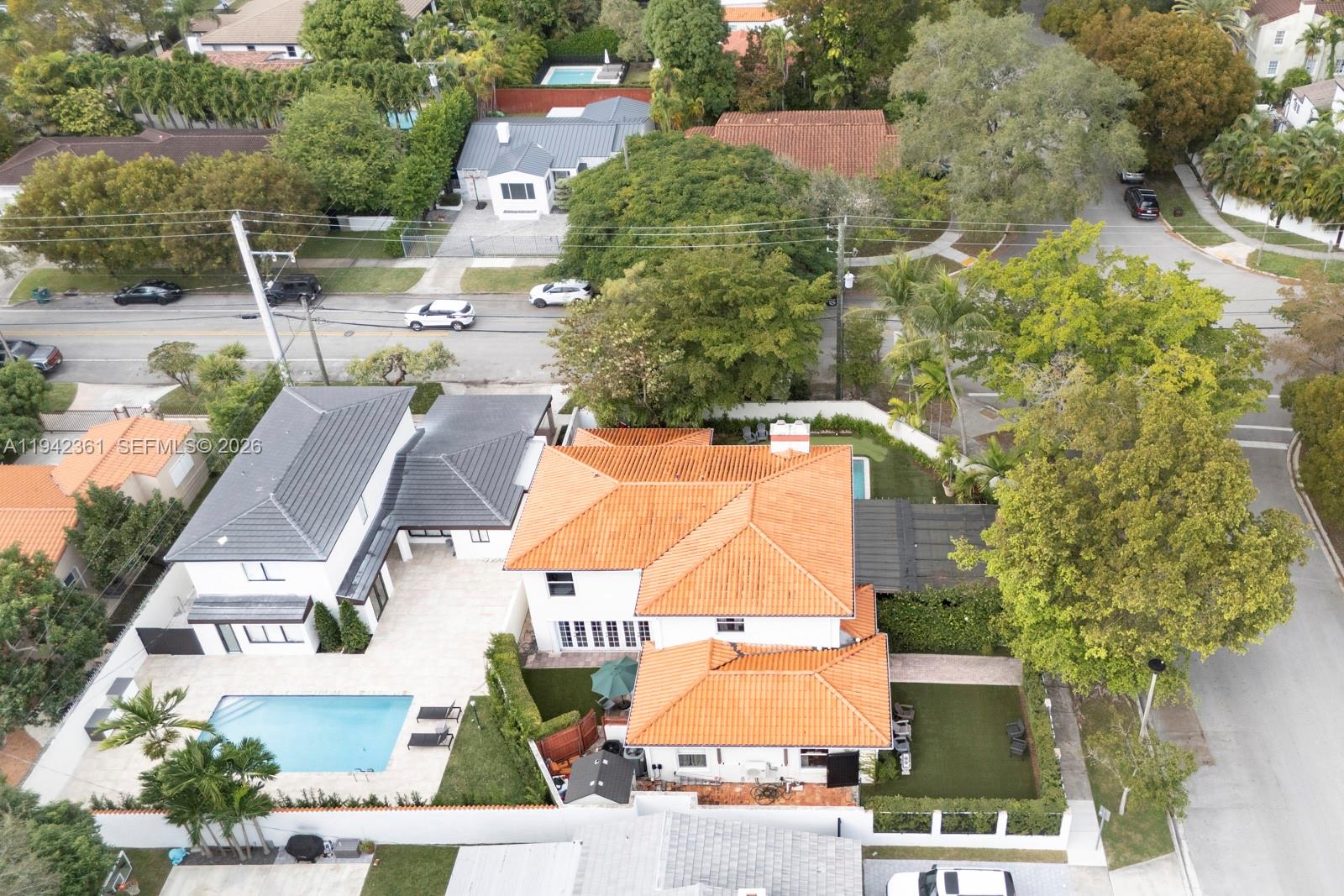 360 Southwest 28th Road Miami, FL 33129 - Photo 30 of 36