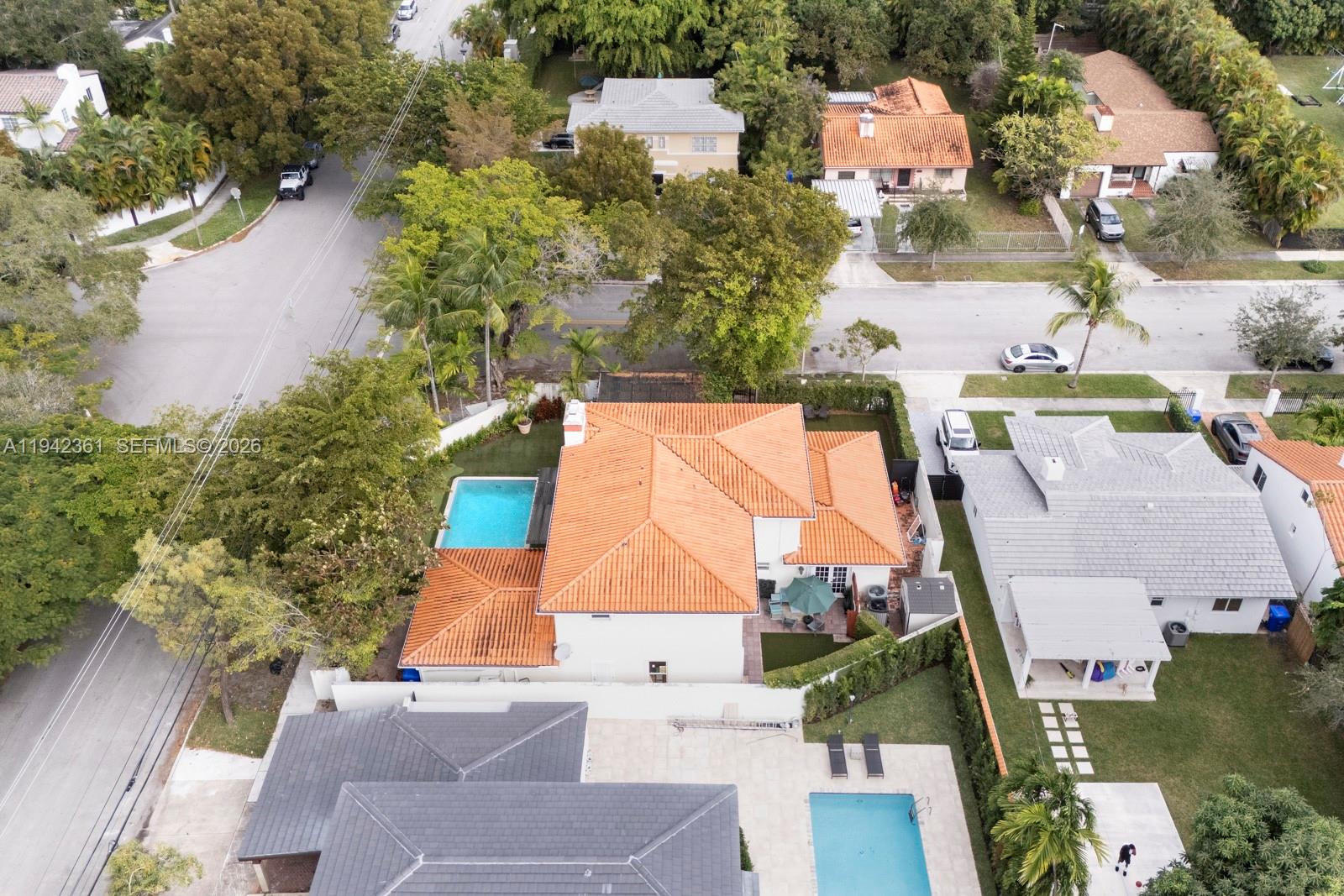 360 Southwest 28th Road Miami, FL 33129 - Photo 31 of 36