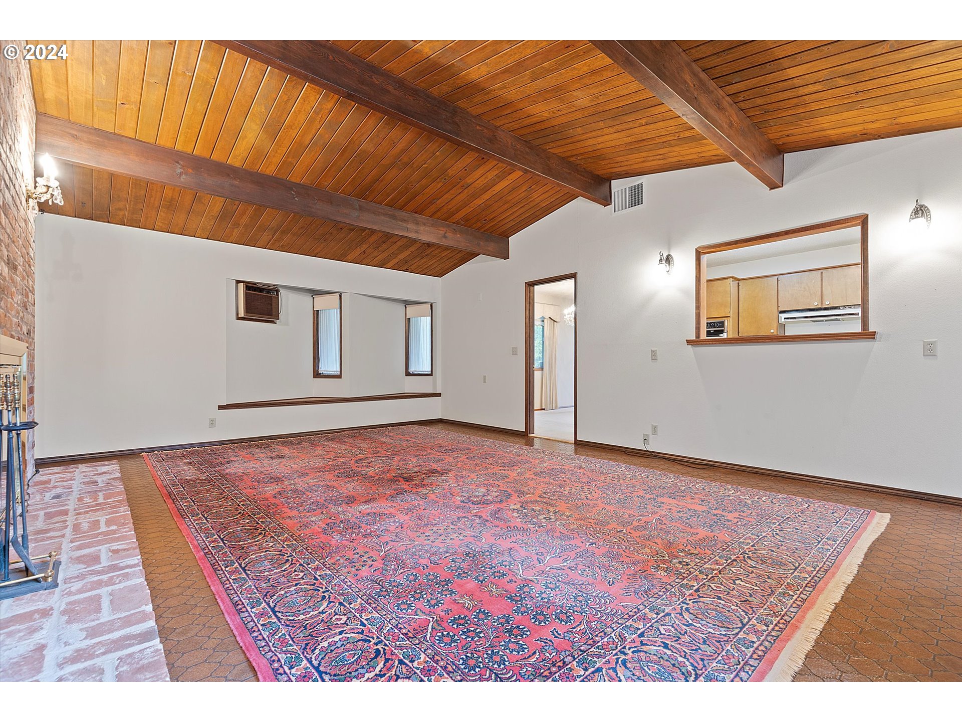 10470 Southwest View Terrace Portland, OR 97224 - Photo 8 of 45 Gallery Image 8