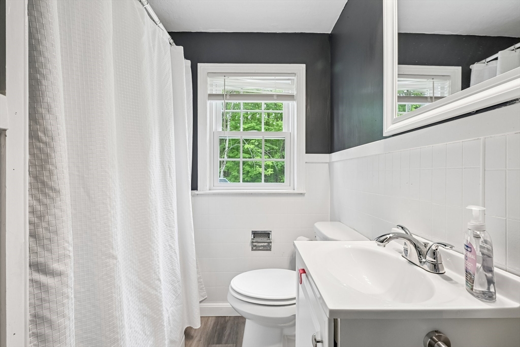 18 Carleton Road Leicester, MA 01542 - Photo 18 of 37