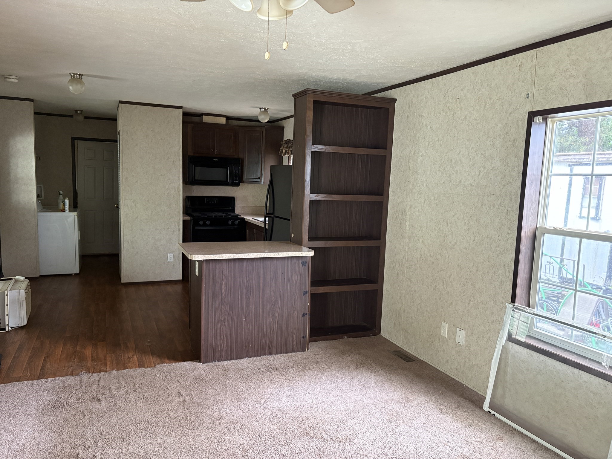 404 Southwick Road, Unit 23 Westfield, MA 01085 - Photo 10 of 12 Gallery Image 10