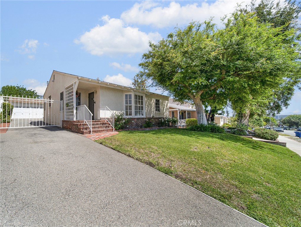 2544 North Keystone St  