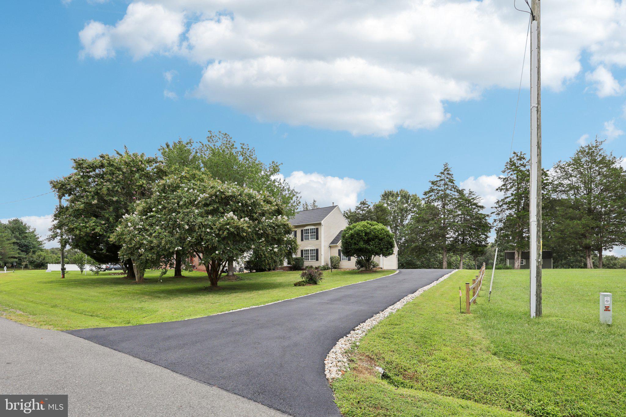 10457 Pineview Road Manassas, VA 20111 - Photo 50 of 55 a garden view
