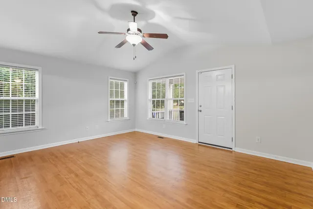 a picture of wall with a white wall and a picture of it