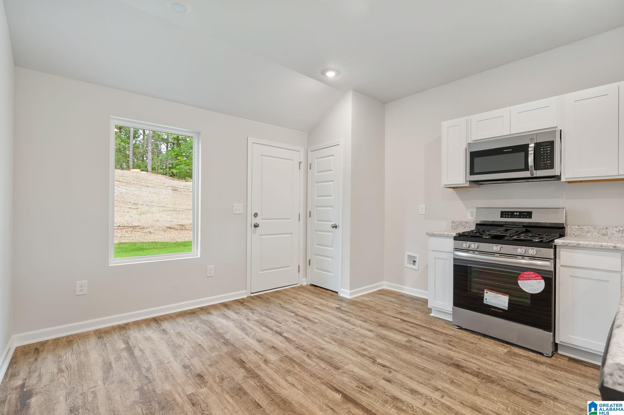140 Coleman Way Calera, AL 35040 - Photo 4 of 14