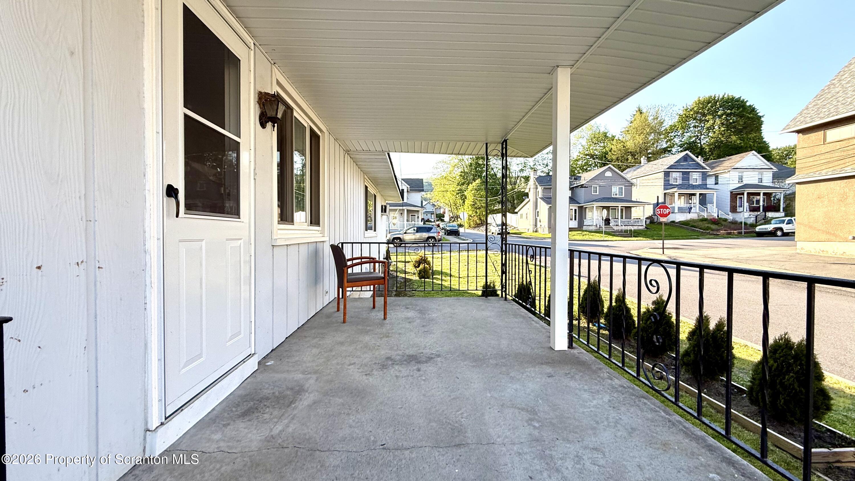 124 3rd Street Blakely, PA 18447 - Photo 4 of 14 IMG_3267