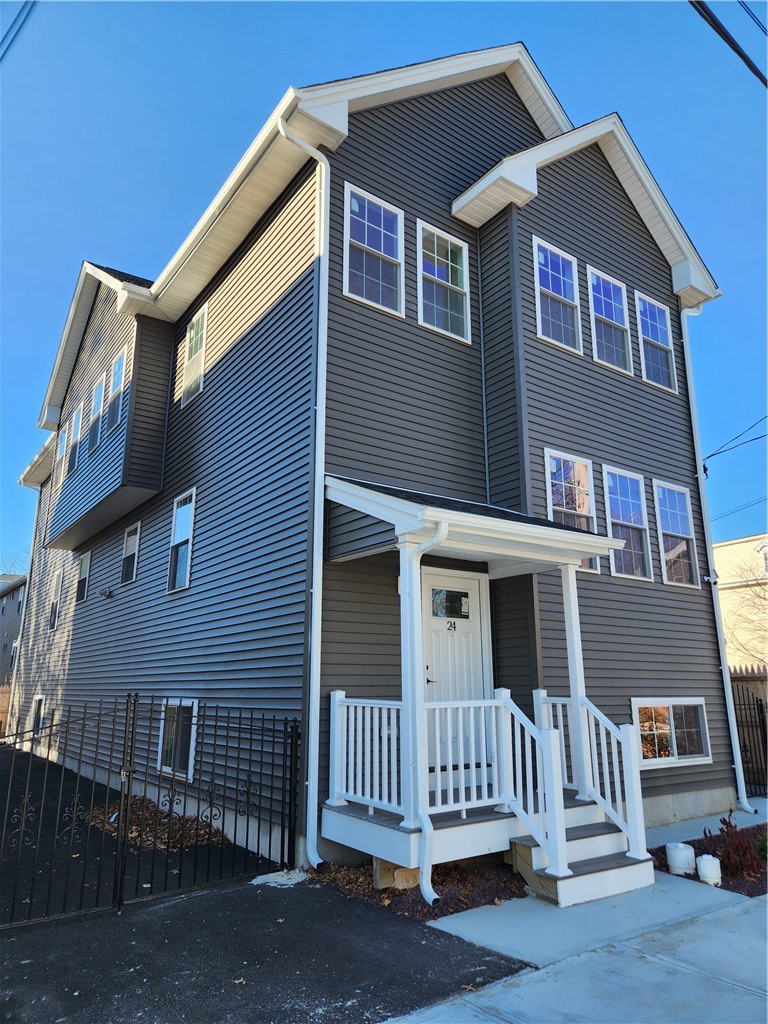 24 St James Street, Unit 1 Providence, RI 02907 - Photo 2 of 20