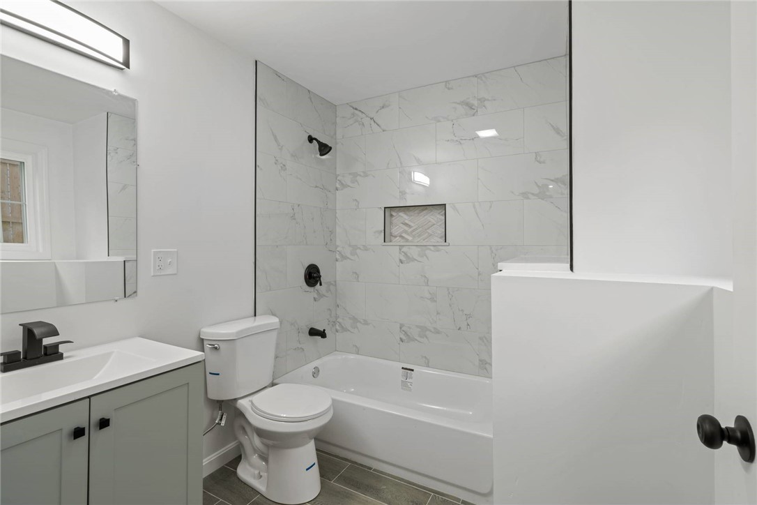 24 St James Street, Unit 1 Providence, RI 02907 - Photo 8 of 20