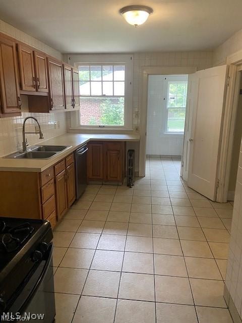 1796 Cumberland Road Cleveland, OH 44118 - Photo 13 of 20