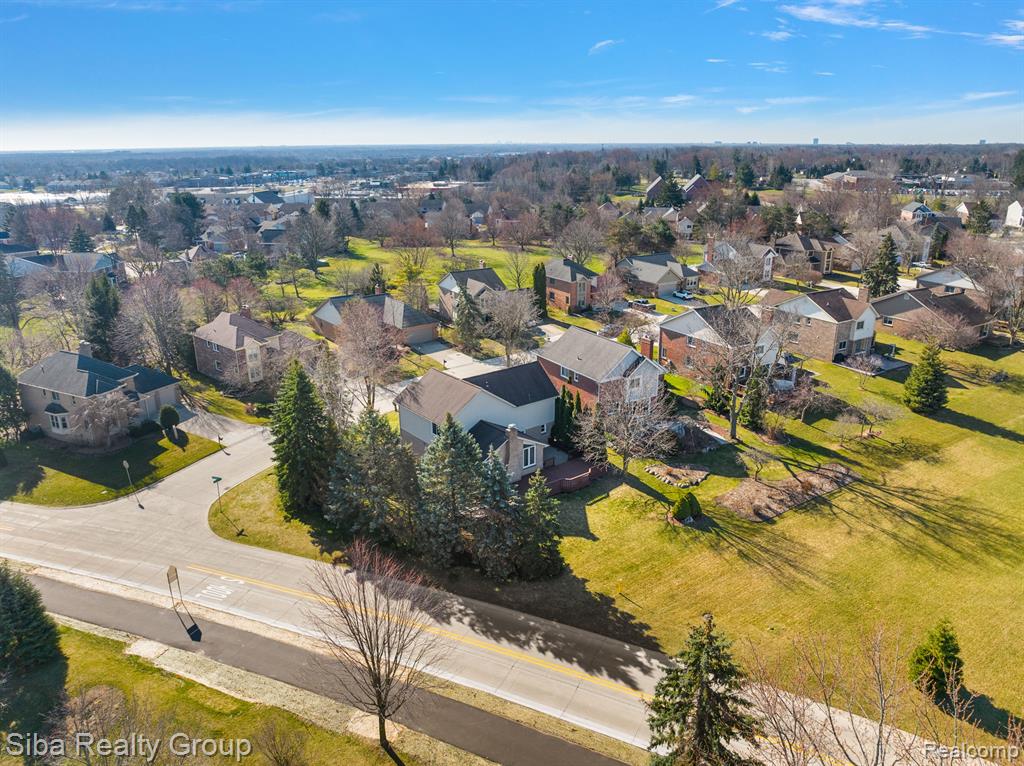 1602 Hillside Lane Rochester Hills, MI 48307 - Photo 8 of 63