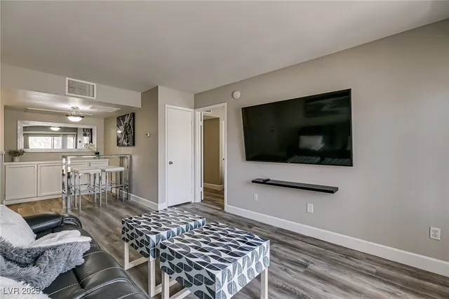 $1,699 | 8070 West Russell Road, Unit 2136, Las Vegas, NV 89113