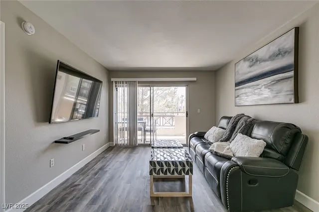 $1,699 | 8070 West Russell Road, Unit 2136, Las Vegas, NV 89113