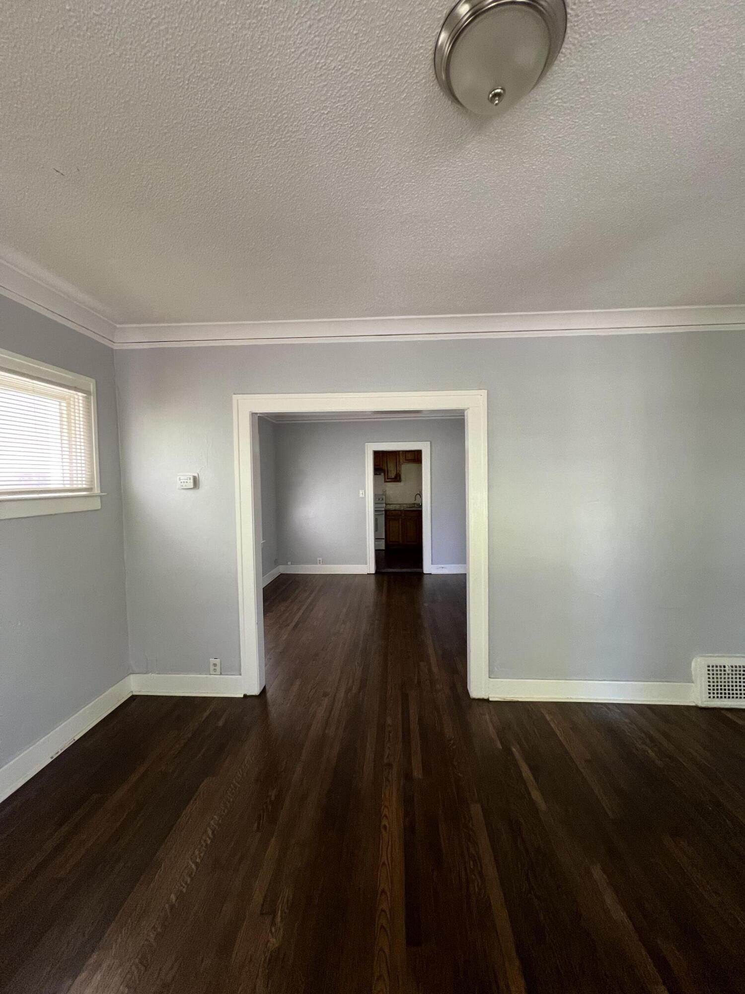 5015 Maxwell Street Detroit, MI 48213 - Photo 2 of 18 IMG_2934