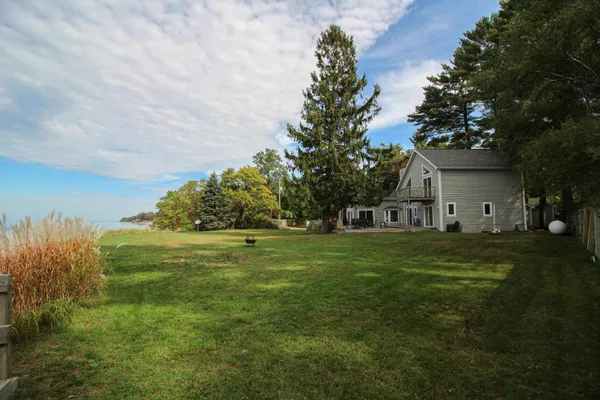 $1,650,000 | 77709 18th Avenue, South Haven, MI 49090