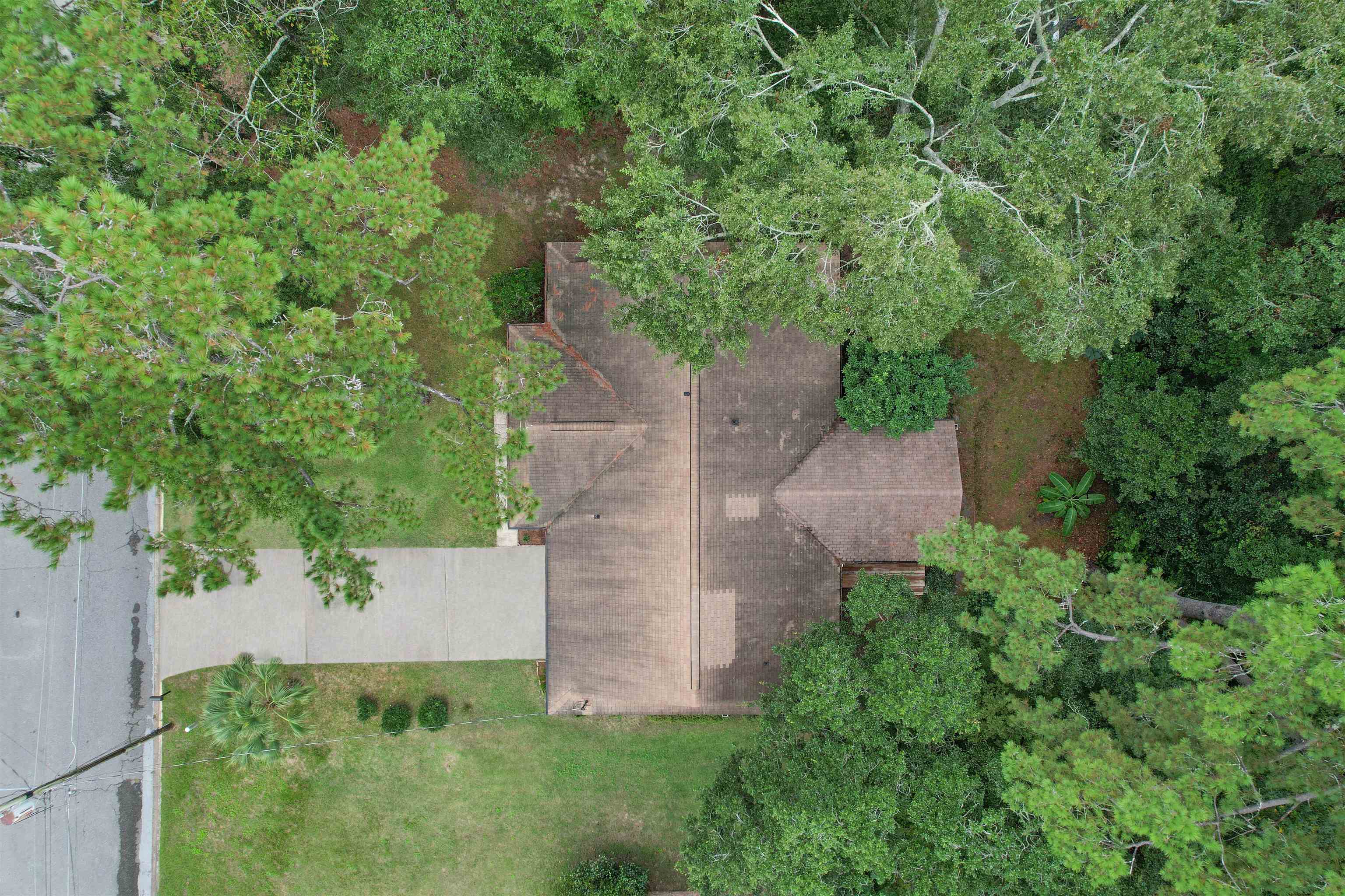 2420 Castletower Road Tallahassee, FL 32301 - Photo 33 of 42