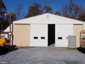 1658 Heilmandale Road Lebanon, PA 17046 - Photo 3 of 31 Gallery Image 3