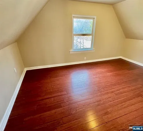 $1,050 | 362 Sanford Avenue, Unit 3F, Newark, NJ 07106