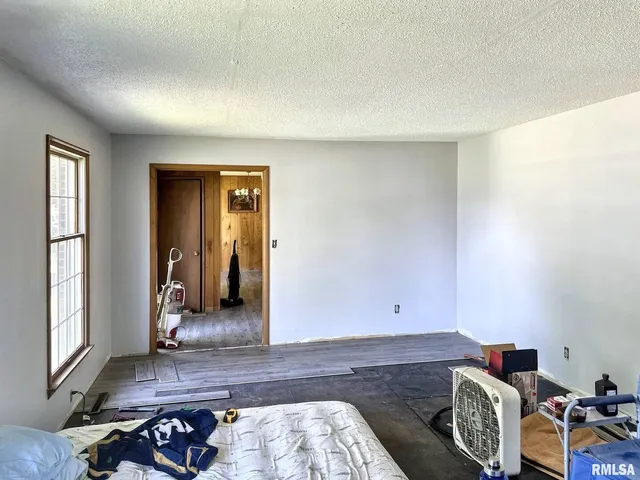 $90,000 | 900 East 4th Street, West Frankfort, IL 62896