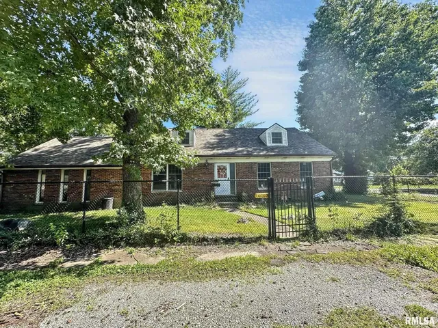 $90,000 | 900 East 4th Street, West Frankfort, IL 62896