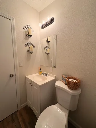 $119,000 | 2042 Tully Road, Unit 9, Hughson, CA 95326