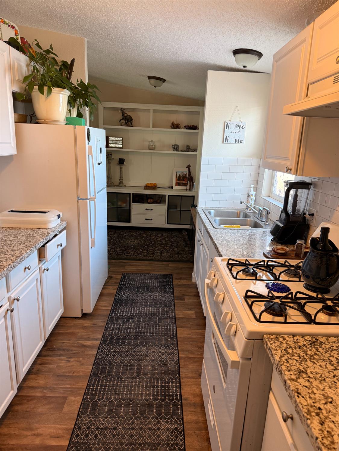 2042 Tully Road, Unit 9 Hughson, CA 95326 - Photo 16 of 42