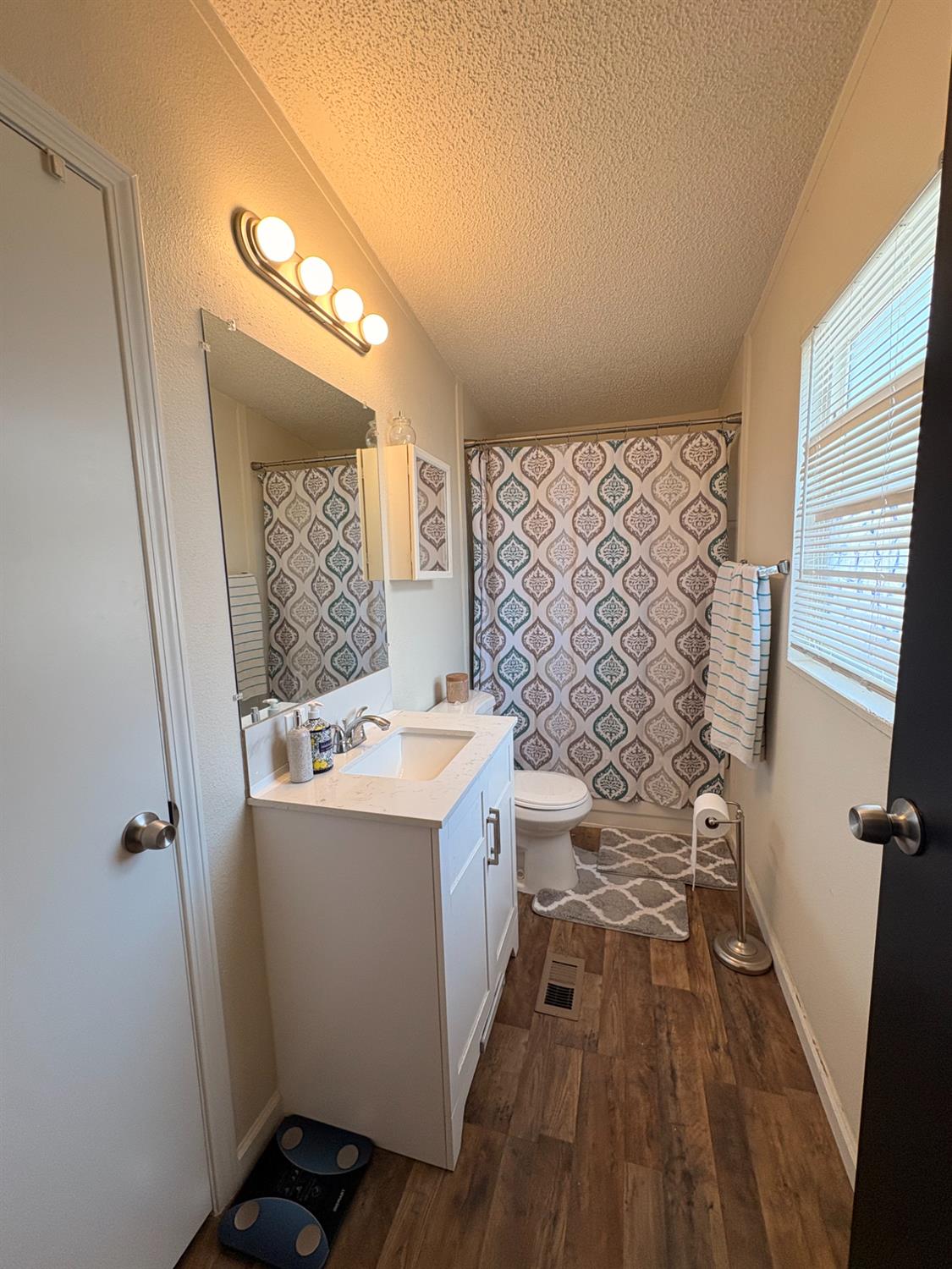 2042 Tully Road, Unit 9 Hughson, CA 95326 - Photo 18 of 32