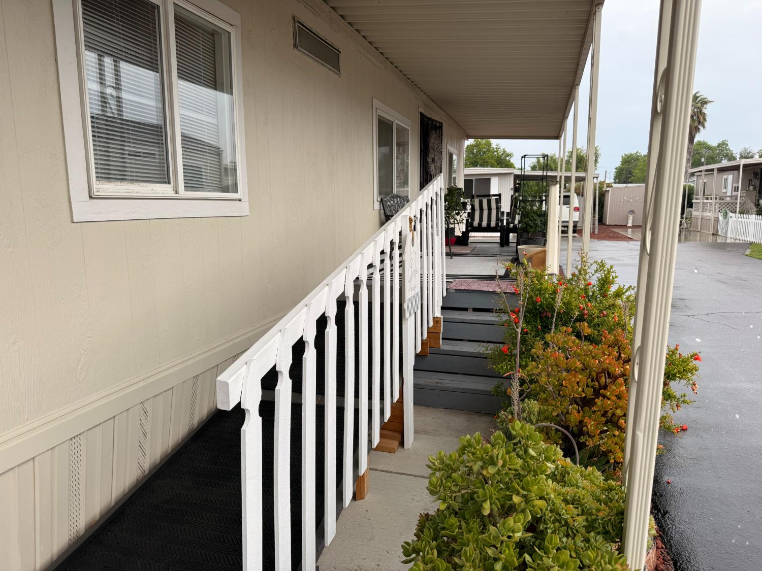 2042 Tully Road, Unit 9 Hughson, CA 95326 - Photo 5 of 42