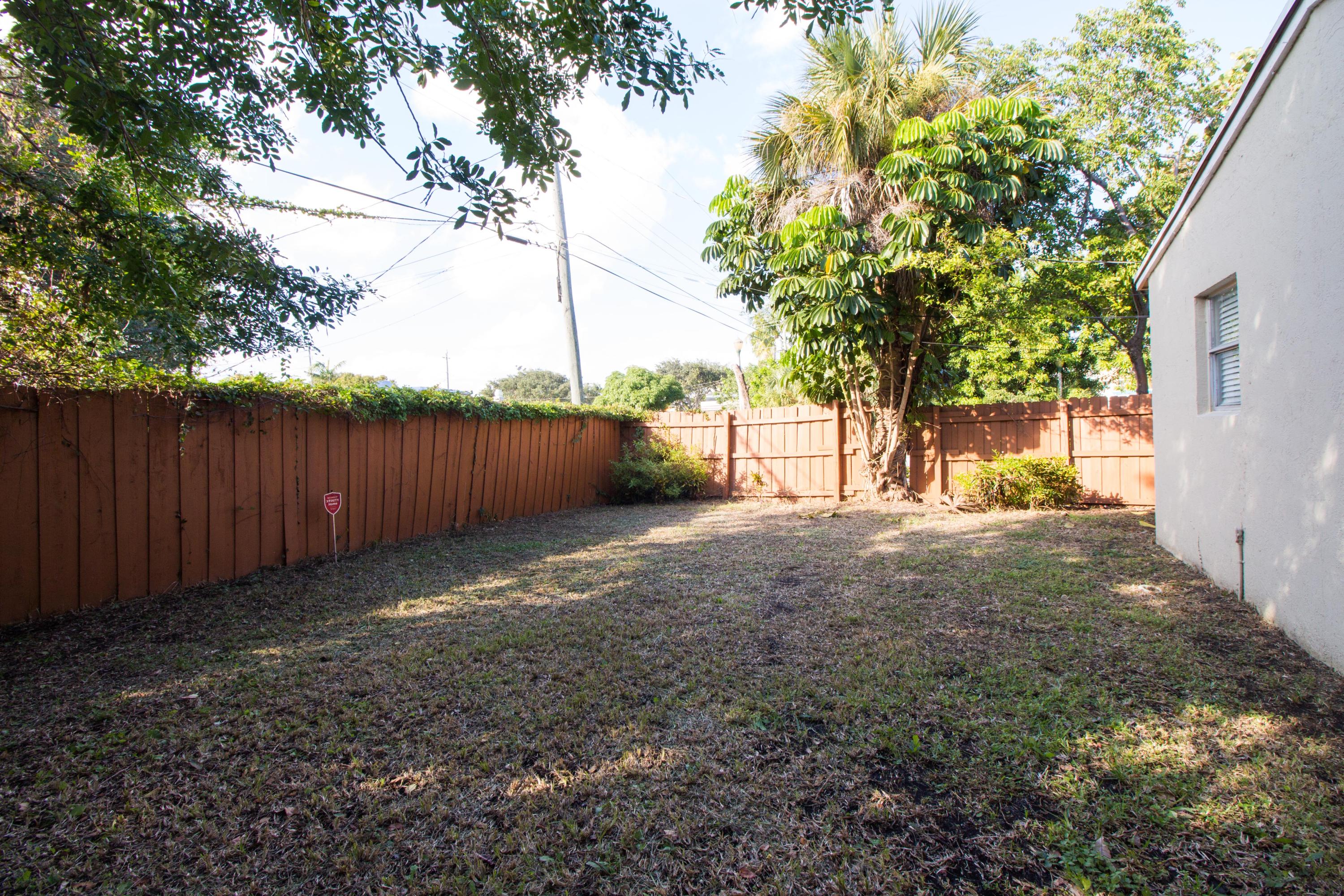 24 Southwest 4th Avenue Delray Beach, FL 33444 - Photo 3 of 13 IMG_7631