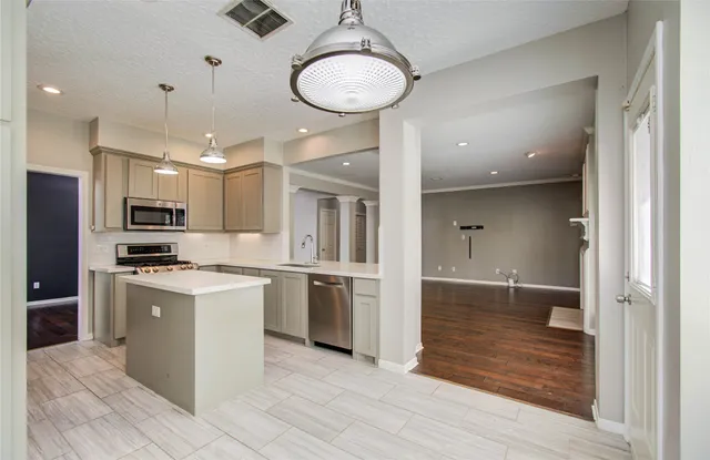 $2,300 | 14806 Flowerwood Drive, Houston, TX 77062