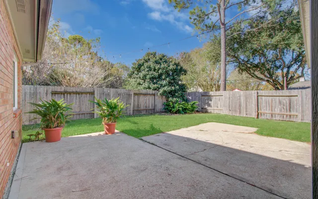 $2,300 | 14806 Flowerwood Drive, Houston, TX 77062