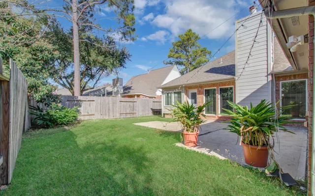 $2,300 | 14806 Flowerwood Drive, Houston, TX 77062