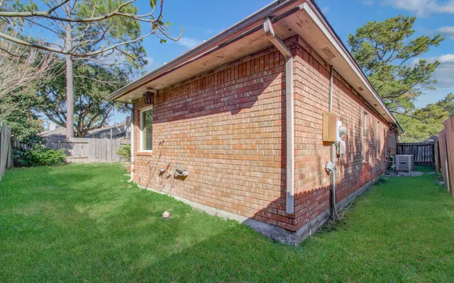 $2,300 | 14806 Flowerwood Drive, Houston, TX 77062