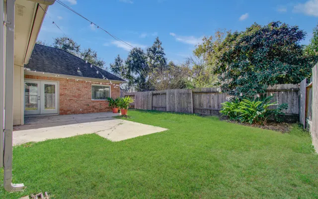 $2,300 | 14806 Flowerwood Drive, Houston, TX 77062