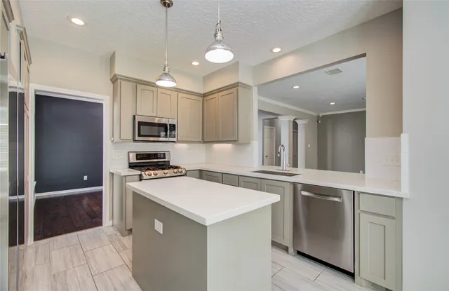 $2,300 | 14806 Flowerwood Drive, Houston, TX 77062