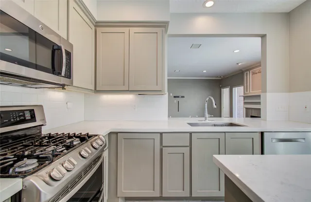 $2,300 | 14806 Flowerwood Drive, Houston, TX 77062