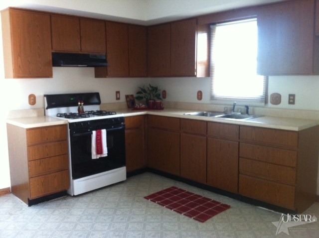 805 Trail Road Auburn, IN 46706 - Photo 4 of 11 Gallery Image 4