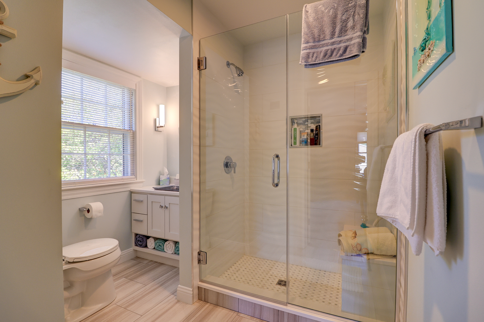 411 West 13th Street Sterling, IL 61081 - Photo 20 of 53 a bathroom with a toilet and a shower
