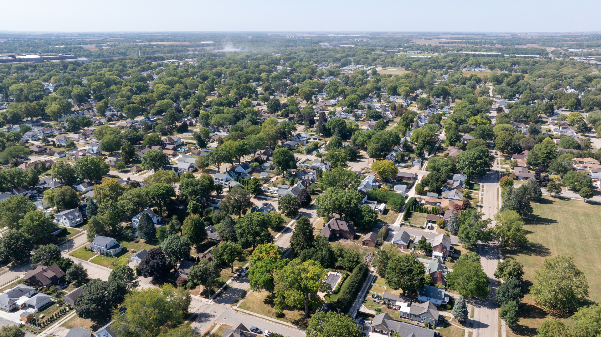 411 West 13th Street Sterling, IL 61081 - Photo 51 of 53 an aerial view of multiple house