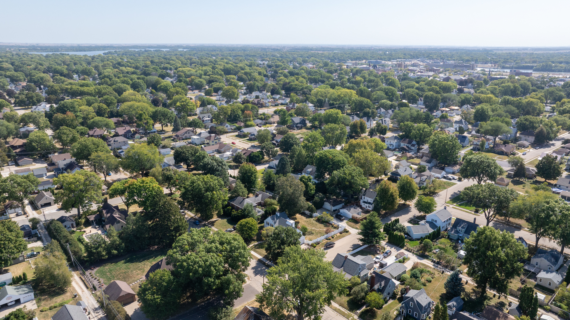 411 West 13th Street Sterling, IL 61081 - Photo 52 of 53 an aerial view of multiple house