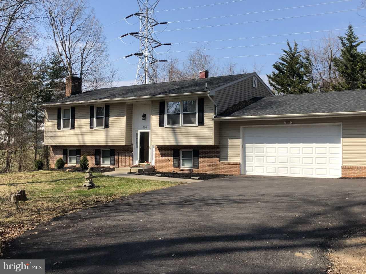 308 Church Road Reisterstown, MD 21136 - Photo 2 of 13 Front with 2 car garage