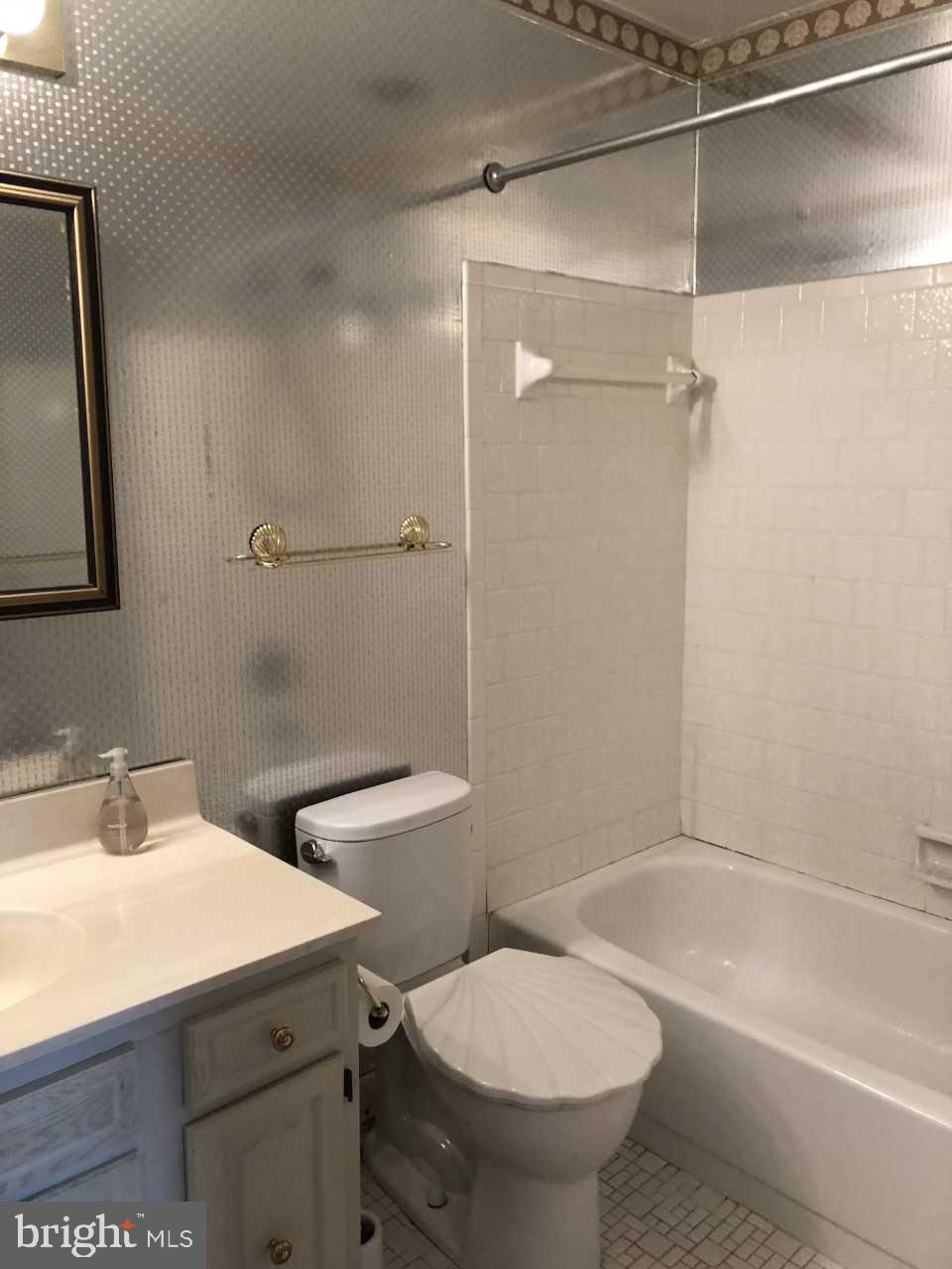 308 Church Road Reisterstown, MD 21136 - Photo 10 of 13 Bath
