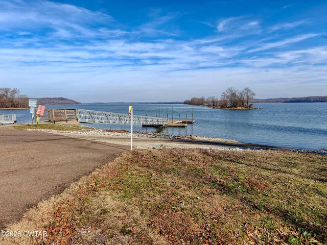 a view of ocean with city view
