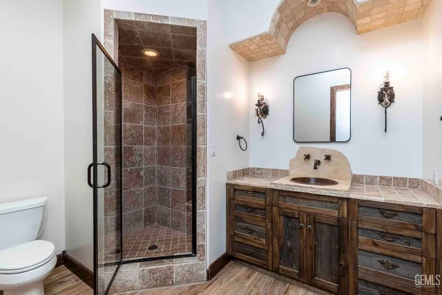 $2,200,000 | Undisclosed Address, Bakersfield, CA 93314