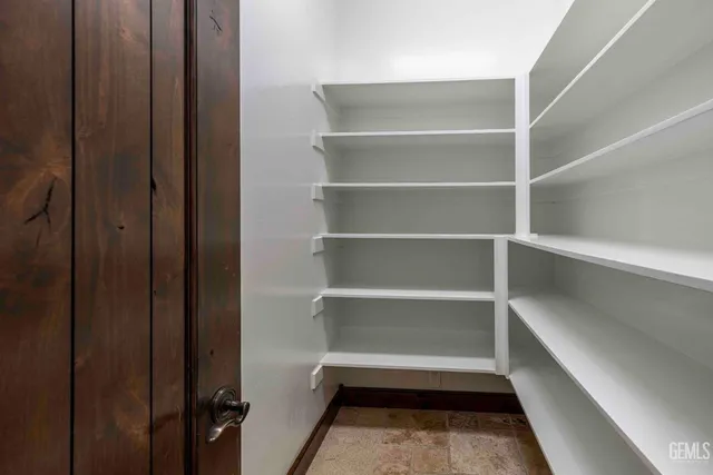 $2,200,000 | Undisclosed Address, Bakersfield, CA 93314