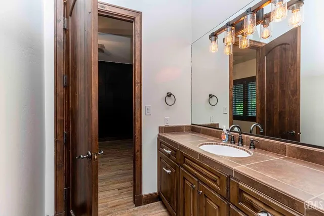 $2,200,000 | Undisclosed Address, Bakersfield, CA 93314