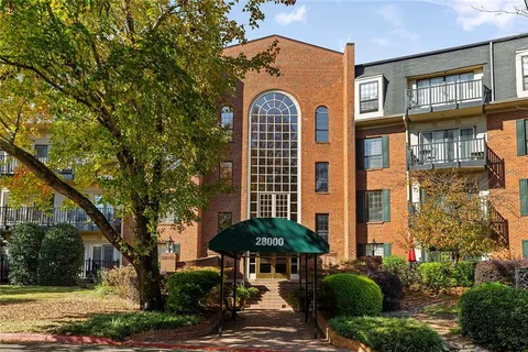 $460,000 | 28317 Plantation Drive Northeast, Atlanta, GA 30324